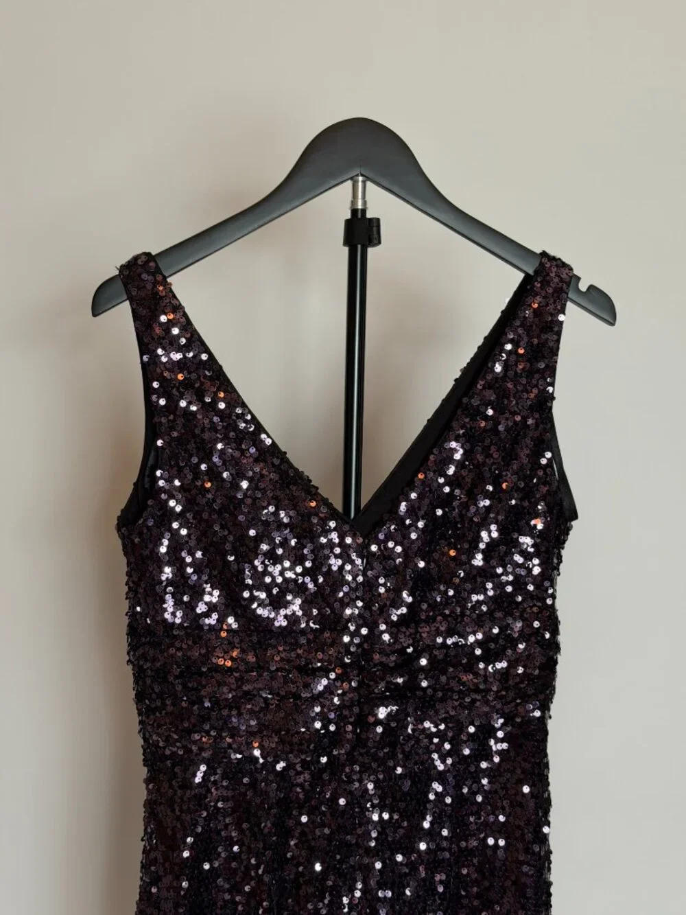 Beautiful Sequin V-Neck Midi Dress in Deep Plum, Size 8